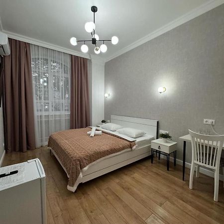 Rose Art Hotel アスターナ エクステリア 写真